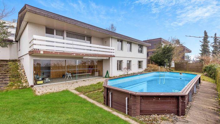 9023092729c43bfbe2a6685f3af1da32b6ccd9c3